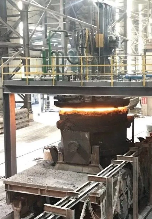 废钢预热装置现场 - Scrap Preheating Furnace in Operation